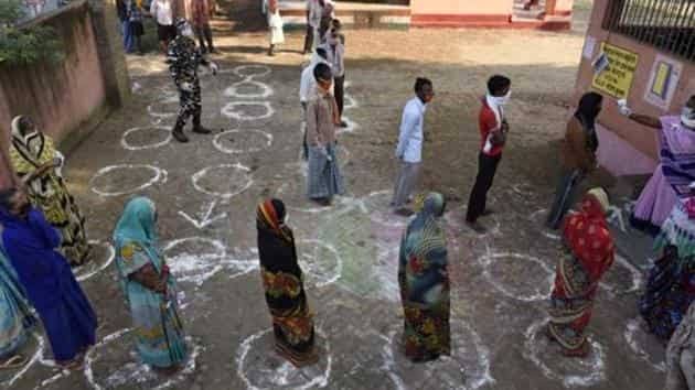 Satirical_Dhruv's tweet photo. Election rallies     Election days https://t.co/byTXsaTcw5