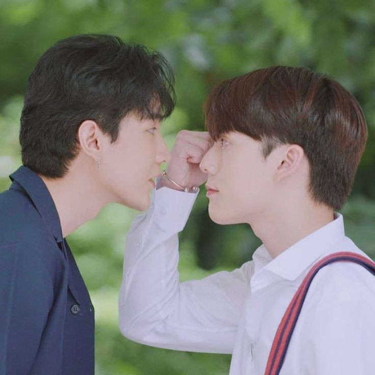 hyyihluvs's tweet photo. ⊱ ( P R O M P T ) ⊰
Kimmon and Copter were in the same band. Kimmon's the lead vocalist while Copter's a drummer, who secretly has a crush at their lead vocalist, Kimmon.
#KimCopAU #คิมคอป #คอปเตอร์ #คิมโยฮัน #CTRPANUWAT #โมกิของคิมม่อน https://t.co/kGuFIXlH6w https://t.co/zEWx6ralAA