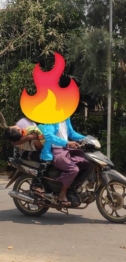 Milktea_Myanmar's tweet photo. 📍ShweBo

TW/ Blood,Death

9 year old shot dead by #Myanmar 
Military terrorist 
5 year shot, injured in Mandalay 

#AntiFascistRevolution2021
#WhatsHappeningInMyanmar 
@MayWongCNA @UN_EndViolence @UNICEF @SavetheChildren @KenRoth @matthewfsmith @BobRae48 @badiucao @BWoodward_UN https://t.co/2dBoti4nFi