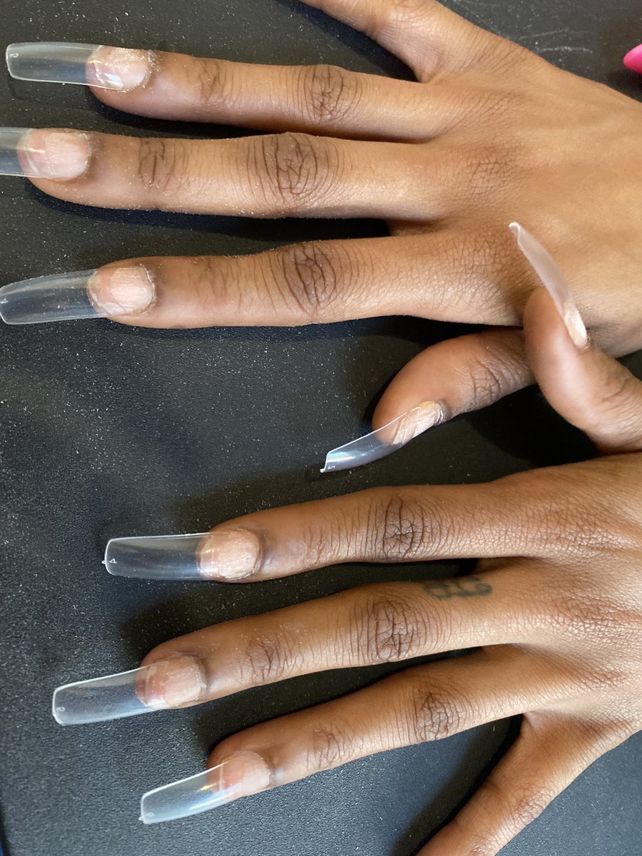 zenclaflinacc's tweet photo. My very first time practicing on a person other then a fake hand. It only gets better from here and soon Pretty Paints will be accepting appointments in Philadelphia, PA. https://t.co/SxIUf0gLt7