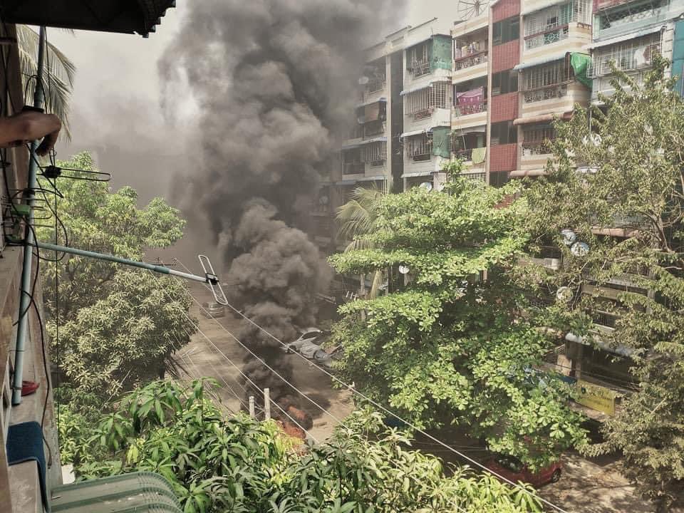 MIsssmarty15's tweet photo. Situation of KyaukMyaung right now.

ANTIFASCIST REVOLUTION
#WhatsHappeningInMyanmar 
#Mar27Coup https://t.co/bpGxKLggsN #FascistRevolution2021 #UNHumanRightsCouncil #ICJ @RapporteurUn https://t.co/LGg4YXlLub