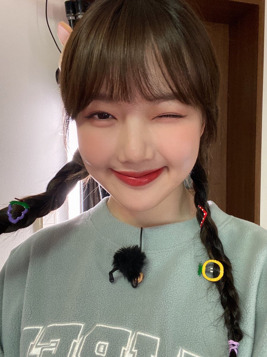 GFRDofficial's tweet photo. [📺 #리얼리티] 
#여자친구 #GFRIEND 숙소는
언제나 바쁘게⏰돌아가는 법💙💜

윗층, 아래층 대장 #소원 #SOWON 
#예린 #YERIN 이와 함께 #MEMORIA 속
여친이들만의 숙소🏡탐방❣️

지금 바로 시작하세요😍
▶️ https://t.co/rhakEqGHpD https://t.co/5SvKO95kWQ