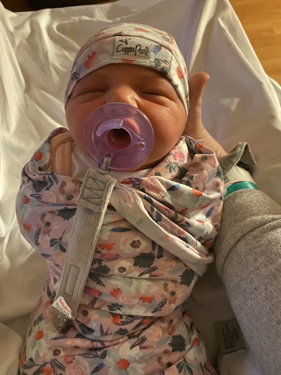 mckennaale's tweet photo. Baby Claire says hi 🥰 https://t.co/GHJA2q2KM9