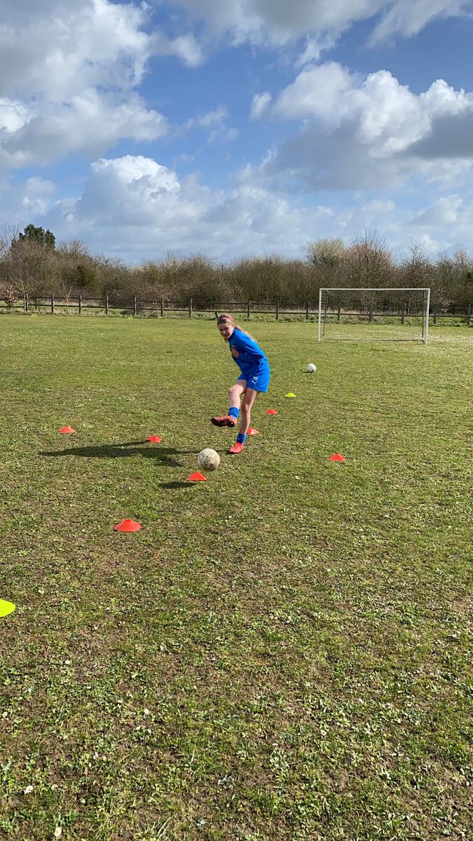 luciematt's tweet photo. Last Saturday zoom session 🤞🤞looking forwards to getting back to training! thanks@VladCintic @laurenhaynes11 for keeping  the girls engaged through the last few months @OUFCGirlsRTC #lockdown2021 https://t.co/JmDj0goBu3