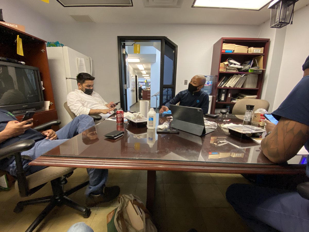 SmallBizzyBone's tweet photo. 🚨Operation #FindAFirstResponder ⛑ in FULL EFFECT yesterday with @NicholasBakari @97SameerShaikh and the #UptownWolves 🐺 at yet another #FirstNet Hub:
✅3 FN Activations
✅3 leads
✅2 garage referrals
#SignatureHuntingSeason 🗺
#FirstNetFridays 🚨 https://t.co/pzi5fd5tt8