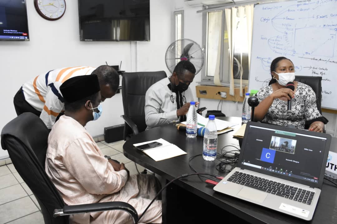 Luchi _Gloria tweet media