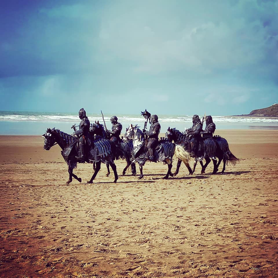 Exe1097W8AINyjX?format=jpg&name=medium