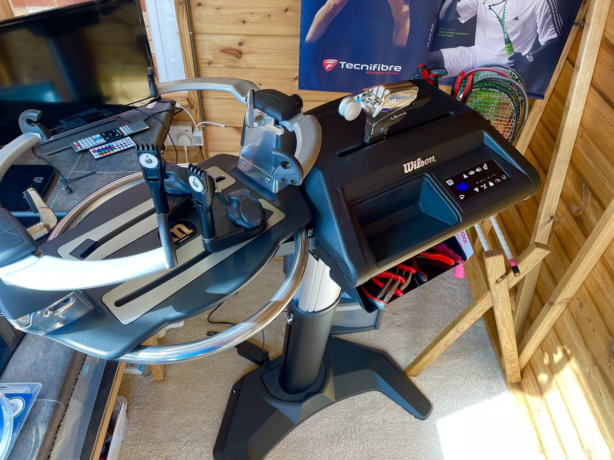 stringdoctor79's tweet photo. Hey all tennis and squash players in and around Exeter, especially those at my club @exetergcc - the new machine has arrived! Message me if you’d like a restring (I’ve got loads of strings desperate to go in rackets). Free Wilson overgrip applied for the next week. 🔥 https://t.co/JAR9yuEKN8