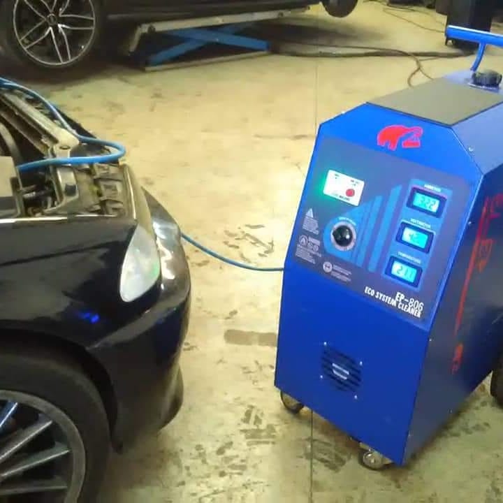 TerNeumaticos's tweet photo. Neumáticos Ter. Taller de neumaticos en Málaga.
Prepara tu coche con nuestros descuentos en neumáticos para Semana Santa. Ofertas de #neumáticos en #málaga para poner a punto tu coche. Consulta por nuestro servicio de #descarbonización  #neumaticosmalaga #descarbonizacionesmalaga https://t.co/qF4TcU0NgD