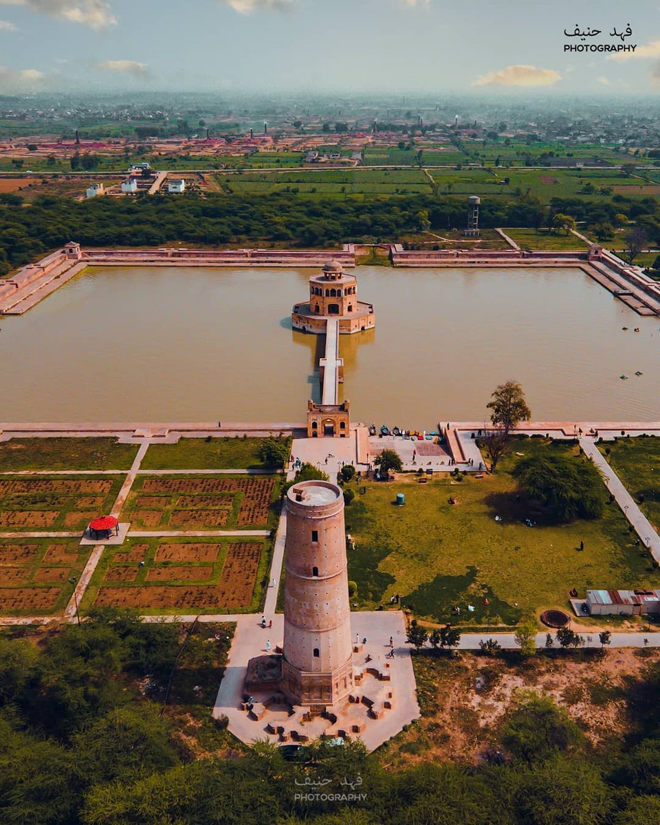 LandofPakistan's tweet photo. Hiran Minar, Punjab, Pakistan 🇵🇰 https://t.co/YJphhjmvGU