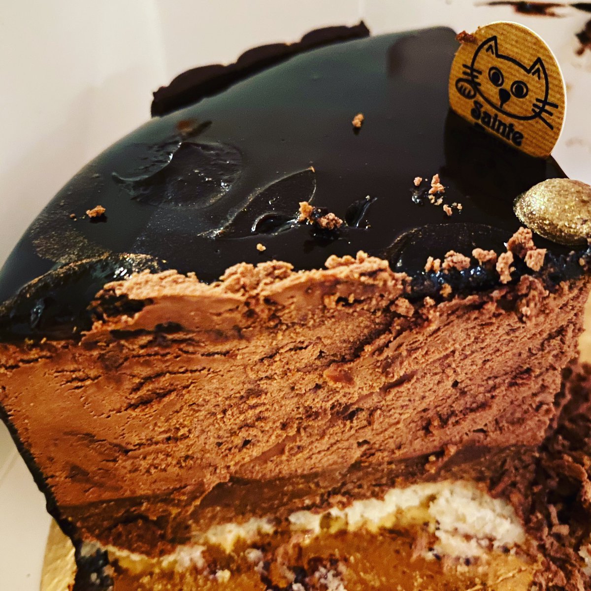 CeceSWilliams's tweet photo. This was my #breakfast yesterday and today as it happens! 🤣 perfect to eat whilst watching #F2 now I’m off to do a #workout class before #F1 #qualifying. Chocolate and #Motorsport oh and my new jeans arrived, what an #idealweekend! 
#chocolatelovers https://t.co/EzCPKrdlHS