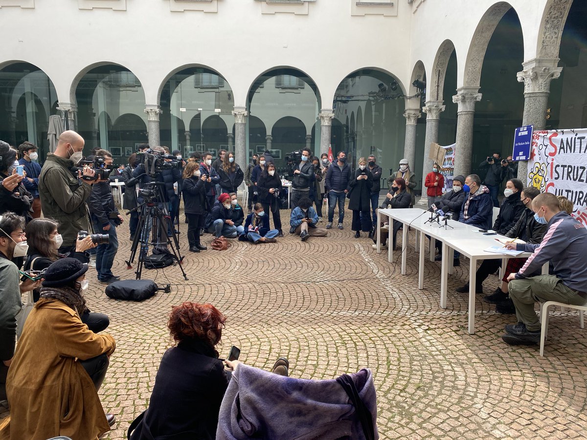 Il Piccolo #Teatro Grassi occupato pacificamente dal Coordinamento #Spettacolo Lombardia  #cultura #27marzo <a href="/dariofrance/">Dario Franceschini</a>