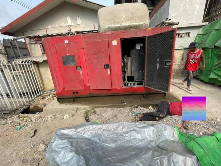 Mrazthurazaw's tweet photo. tw // graphic content 
The junta murdered four protesters and left their bodies near this generator. The writing on the machine says 'There are corpses. Parents, make sure your children don't go out to protest.' #WhatsHappeninglnMyanmar #Mar27Coup https://t.co/WZgkU8WguT