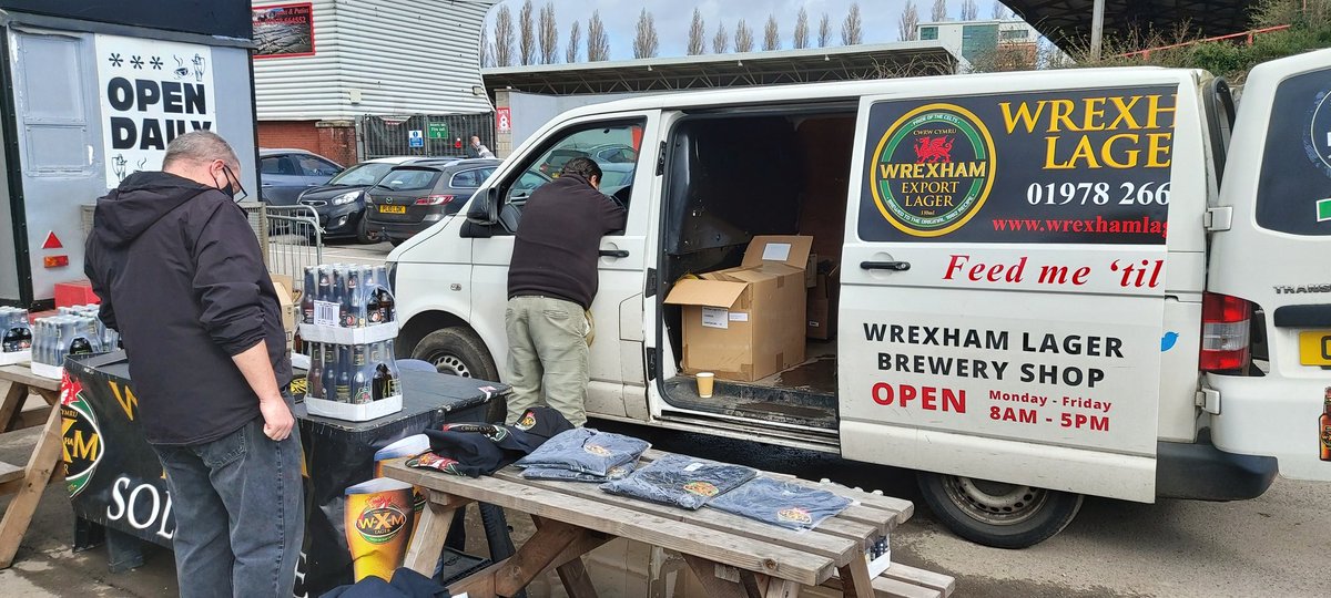 DuncanStewart's tweet photo. Great to see the pop up beer stall. Selling out fast what a fantastic idea. @wrexham @wrexhamcbc @Wrexham_AFC @WrexhamDigital @wrexham https://t.co/vEubUP7IaD