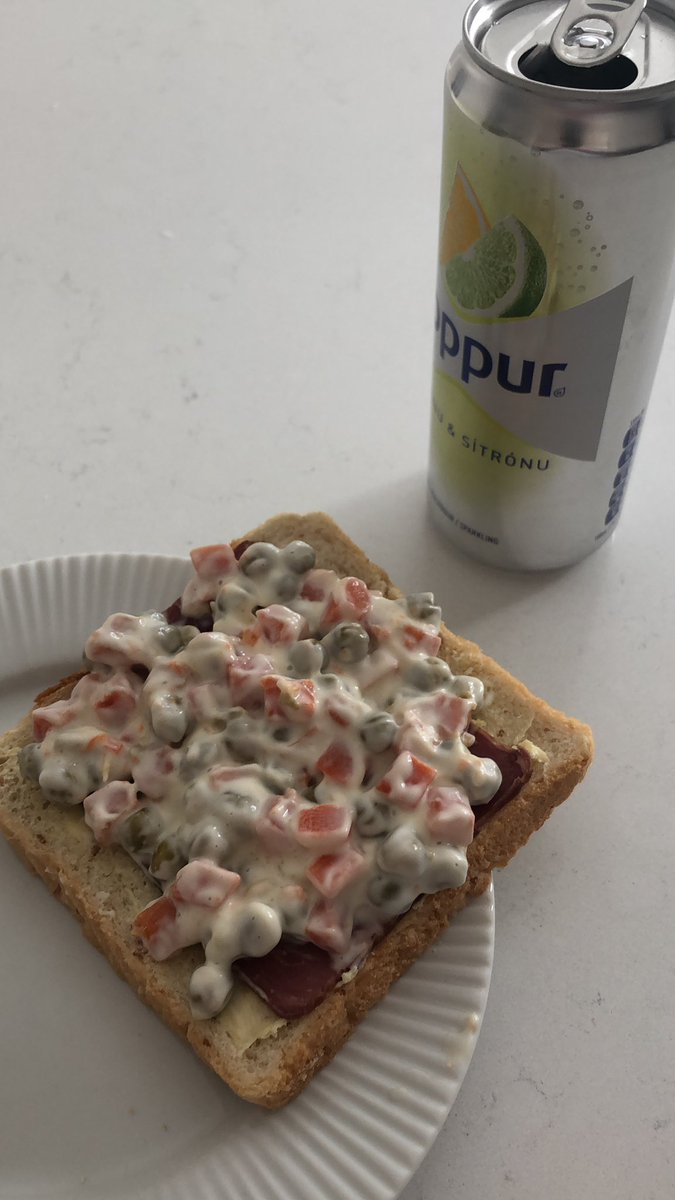 Gamli tíminn hittir þann nýja.