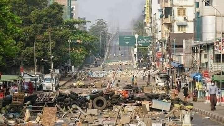 ARMYKhit3's tweet photo. Please save Myanmar
Save us
We need your help
#SaveMyanmar
#WeNeedR2PInMyanmar 
#SAVEOURCHILDEN https://t.co/LARUdXSpaj