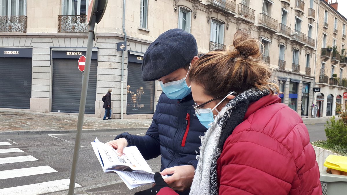 Castelli21121's tweet photo. Dans les deux cas, procurez-vous le #livre #jeu de Chouette Enquête et suivez pas à pas, en toute autonomie, les indications pour vivre, seul ou en équipe, cette #aventure ludique et originale !
En vente chez @PlaneteBDDijon , @GibertDijon , @LibrairieGrangier , @VisitDijon https://t.co/o48ZA48x7d