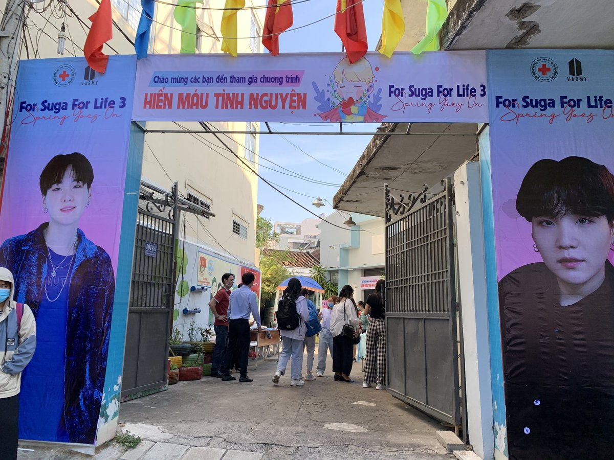 chamcham_nt's tweet photo. I'm honoured to be one part of "For Suga For Life S3" 🥰
Thanks for all the enthusiastic staff and our sweet family ARMY 💜
Let's give a hug to each other 🤗luv u all ❤️
#FSFL3 #FORSUGAFORLIFE3 #SPRINGGOESON @FSFL_VN @BTS_twt https://t.co/s0nm0MrNKR