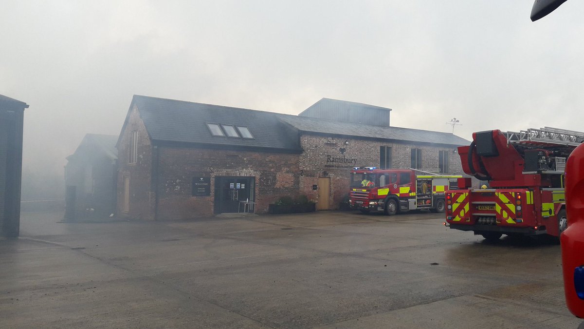 HistoryMFS's tweet photo. TURNOUT: 09:13 26/03/2021 Fire. Mobilised to support colleagues from across the county at an industrial fire near Aldbourne. https://t.co/BmiFqc0Qjk