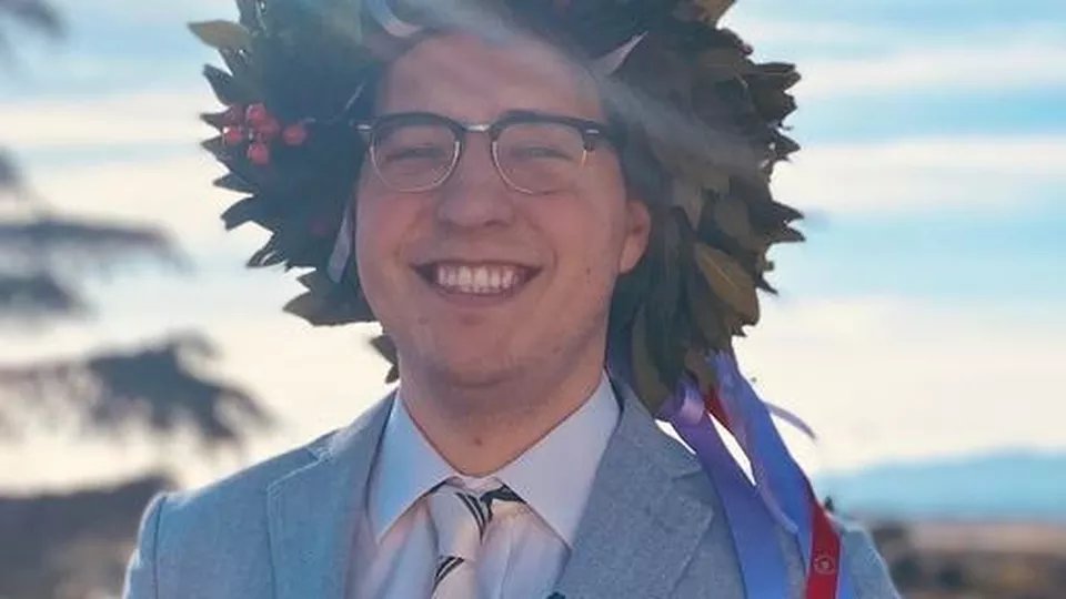 UniTrieste's tweet photo. Congratulazioni a @DarioGermani, 24 anni, laurea 110 e lode in #Diplomazia e #CooperazioneInternazionale, con tesi su "Il settore spaziale come vettore di rilancio economico italiano ed europeo: dal contesto attuale alla creazione dello Space New Deal".

https://t.co/bzMcGBuZb1 https://t.co/IDNT8MLaqv