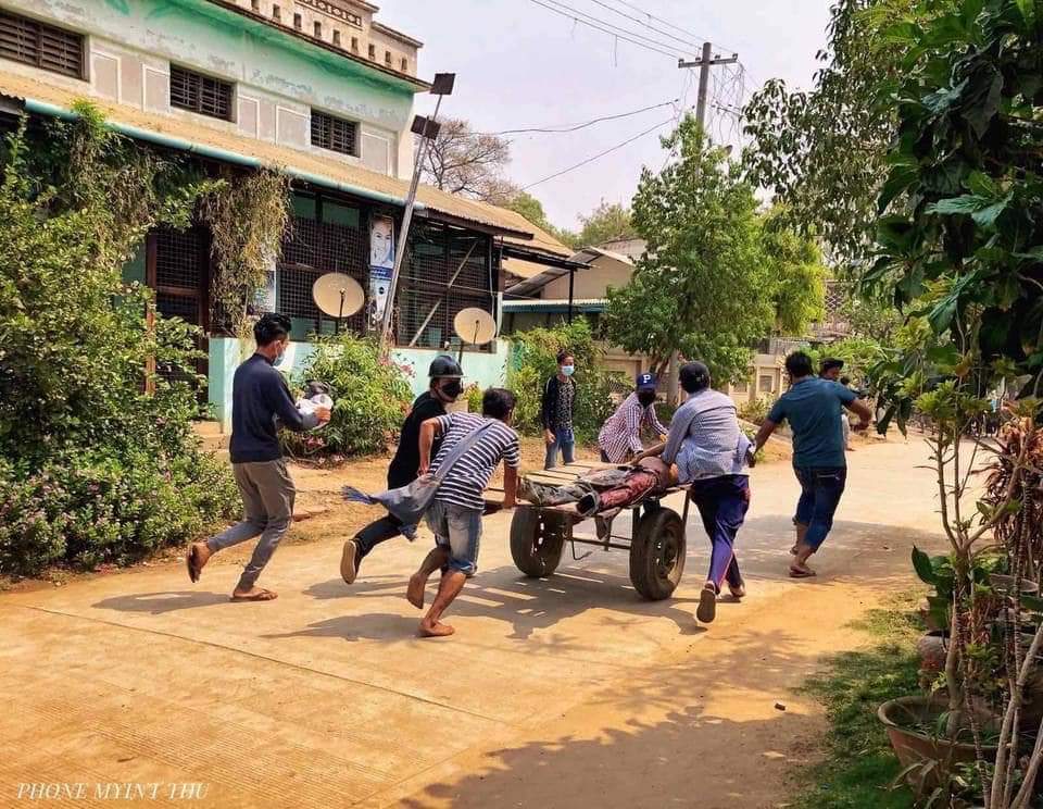 Tw // death
Nyaung-U, Mandalay Region: Protest rally was cracked-down by terrorists opening fires with live rounds. One 37 y.o man (Tour Guide) was shot dead and at least 7 were gun wounded. Continuous mass shooting in the wards. #WhatsHappeningInMyanmar #Mar27Coup