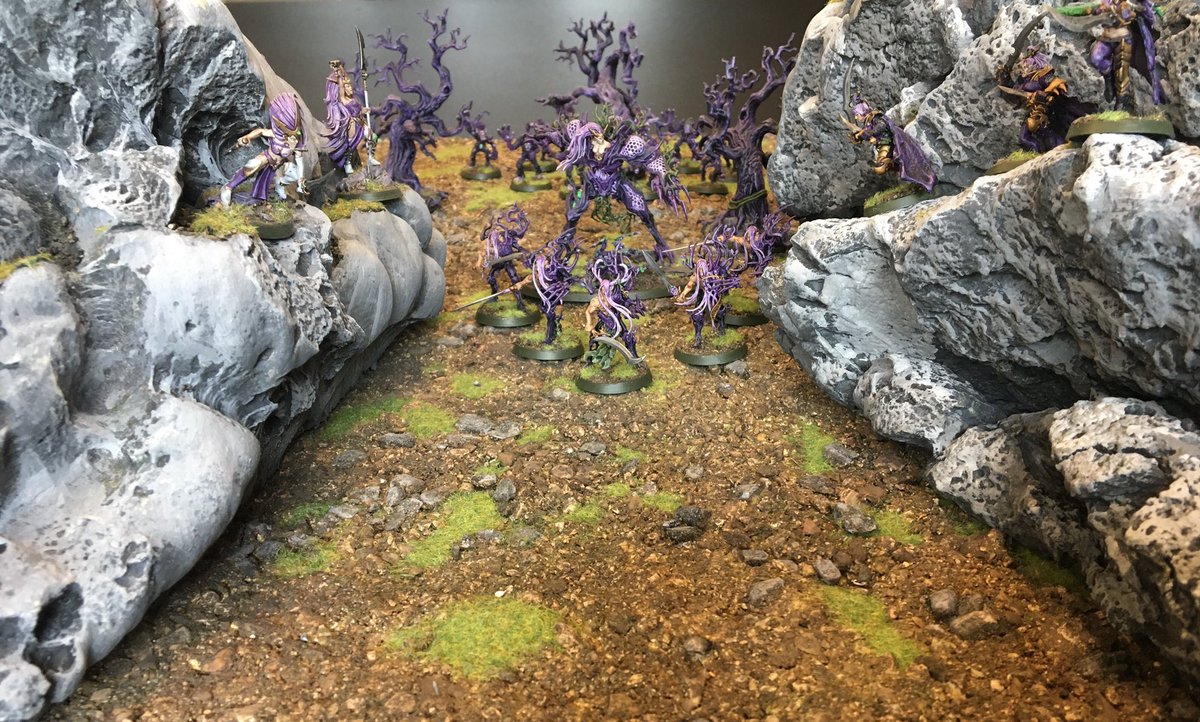 aelflife's tweet photo. Ambush! ⚔️

Aelves from Har Kuron attack Sylvaneth from the Shadow Grove as they enter a rocky pass

#WarhammerCommunity #harkuron #sylvaneth #aelves https://t.co/TVbF2DXqxH