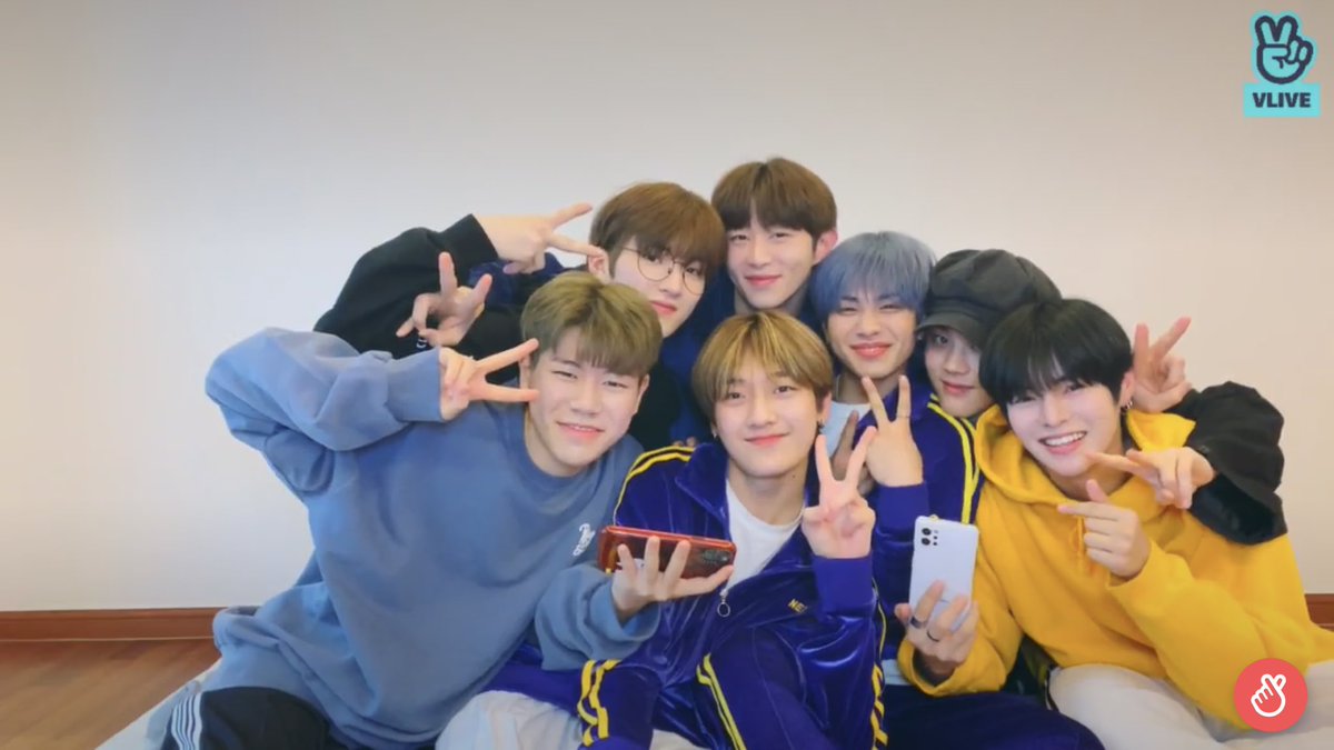 bearmoon_z's tweet photo. Photo time ✨💕
 #Ciipher #싸이퍼 #현빈 #탄 #휘 #케이타 #태그 #도환 #원   #memoryforciipher https://t.co/m8yNX78nJH