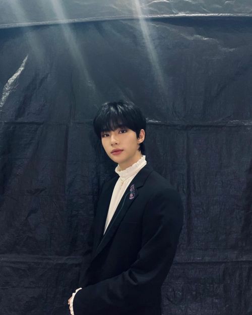 reizkl's tweet photo. ㅤ
                
                 #ESCAPETHEORDINARY
                 #PALEDESION                                            

ㅤ https://t.co/NTQ3zAbxc6