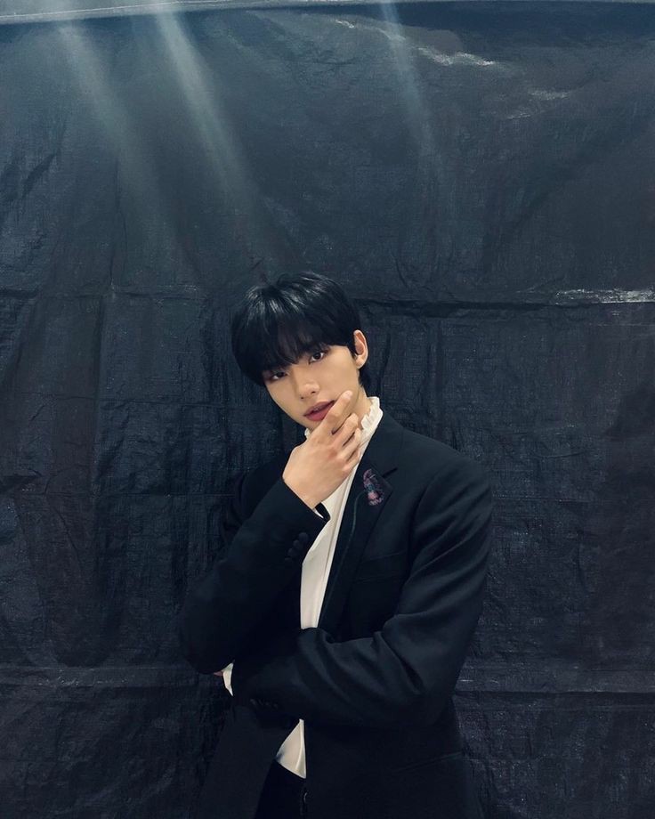 reizkl's tweet photo. ㅤ
                
                 #ESCAPETHEORDINARY
                 #PALEDESION                                            

ㅤ https://t.co/NTQ3zAbxc6