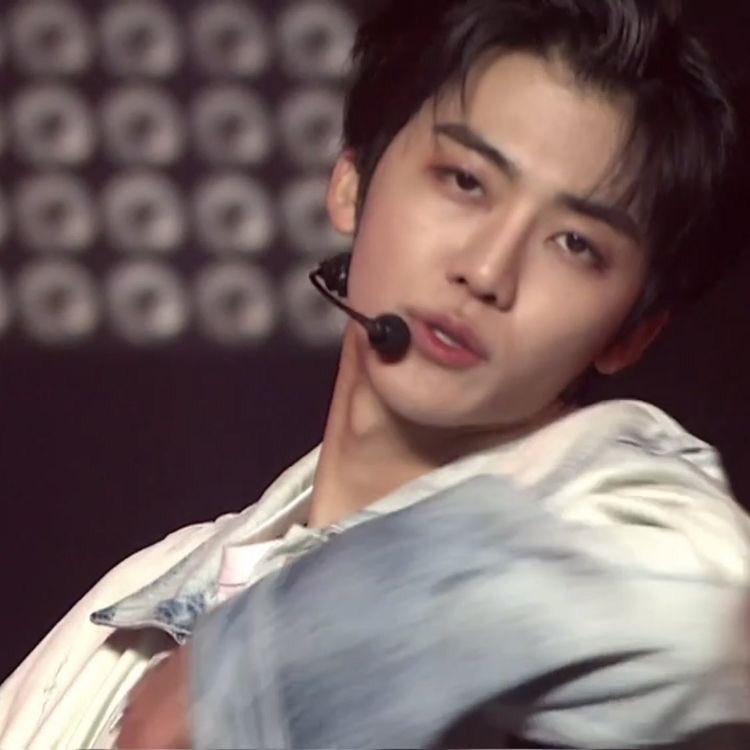 แจมินช้อทนี้คือตายจริง ผัวมาก ผัวแบบฆ่าได้ฆ่า ใครจะตายช่างมัน ผมดำ เสื้อขาว เอากุไปฝังเรยค่ะ