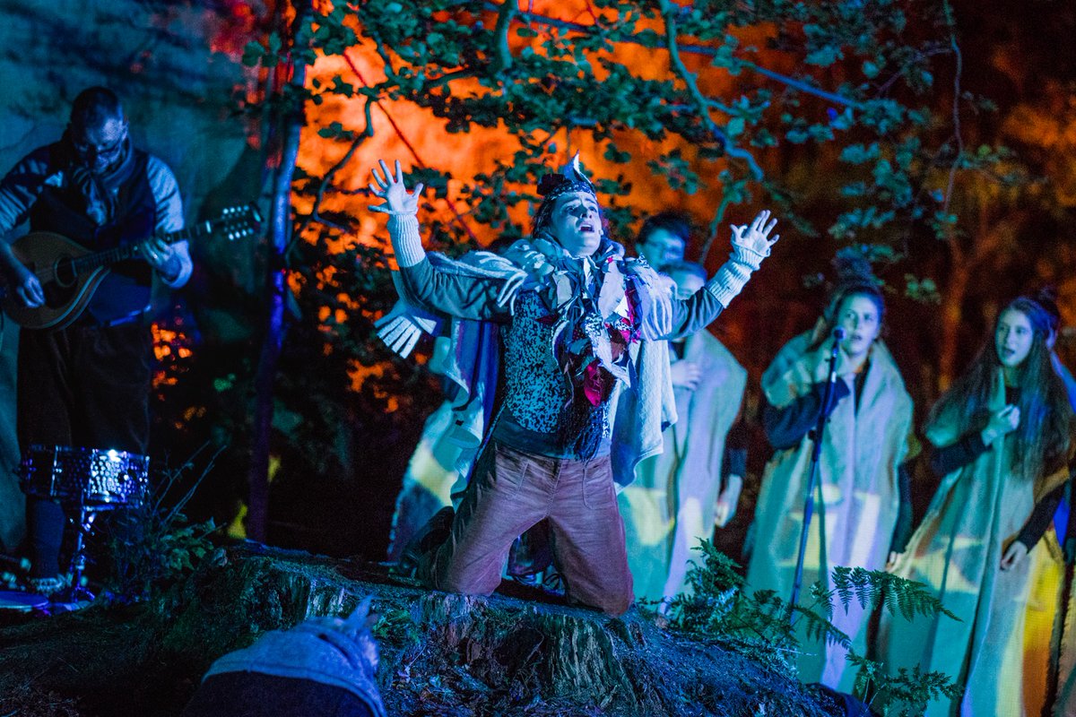 FindhornBayArts's tweet photo. Happy #WorldTheatreDay
#missingliveperformance
#WorldTheatreDay2021
Photograph: The Buke of the Howlat
Findhorn Bay Arts Festival, 2018
Photo credit: @pcampbellpics https://t.co/So6TM8Cdvw