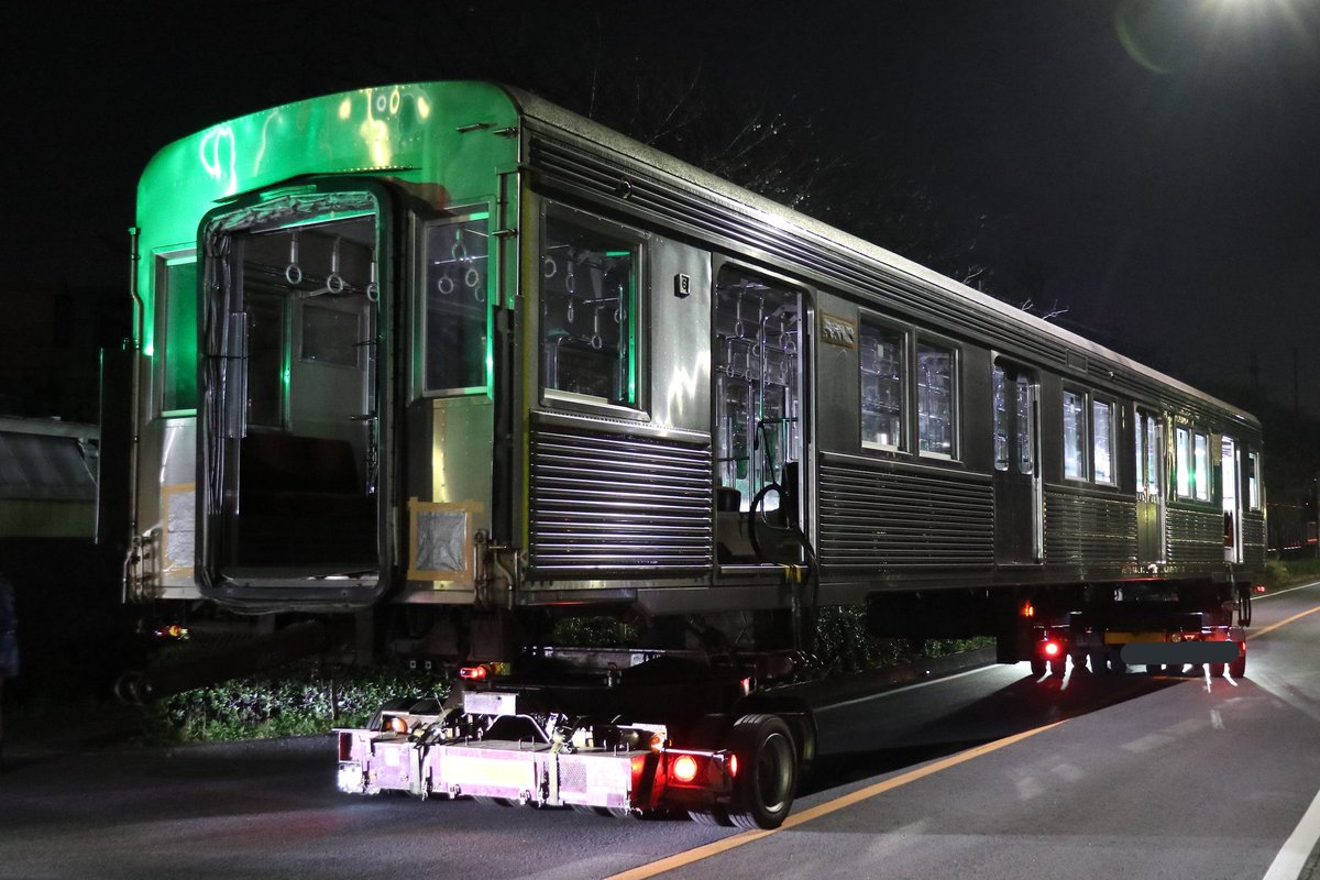 Tokuchan4698606's tweet photo. 2021年3月26日(金)
東急8500系8616F 廃車陸送
第5回目の廃車陸送です。
デハ8751(5号車)・デハ8844(6号車)が搬出されました。
今回で全10両の搬出が完了。
8616F、本当にお疲れ様でした。
ありがとう!さようなら!
#東急8500系
#8616F https://t.co/JHjfmygyx6
