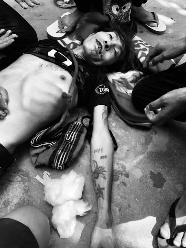 MerriesMay's tweet photo. Tw // blood // death
Including a 15-year old girl who s staying inside her house n other 4 peaceful demonstrators were shot dead by Military in MeikHtila on Mar 27.
ANTIFASCIST REVOLUTION
#AntiFascistRevolution2021
#Mar27Coup
#WhatsHappeningInMyanmar
@USEmbassyBurma @UN_HRC https://t.co/g4FGwd1sNF
