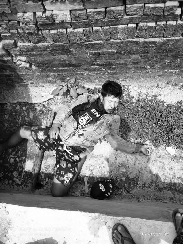 MerriesMay's tweet photo. Tw // blood // death
1 Death in Htawei on Mar 27; Military ruthlessly shot at civilians who r protesting against last month Coup n killed an innocent citizen.
ANTIFASCIST REVOLUTION
#AntiFascistRevolution2021
#Mar27Coup
#WhatsHappeningInMyanmar
@USEmbassyBurma @UN_HRC https://t.co/NyP2PyxYcC