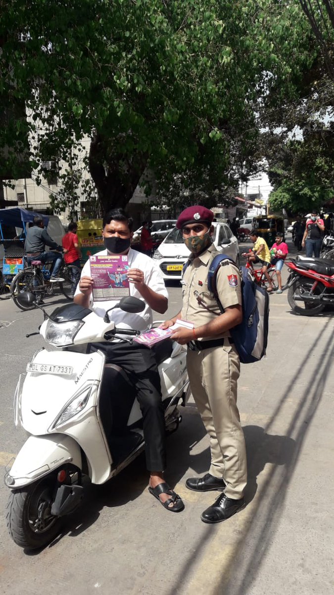 DMCentralDelhi's tweet photo. #Awareness regarding #COVID19 #appropriate_behaviour and #Vaccination in different areas of #Karolbag #sub-division of #Central_district.
#FightAgainstCovid19 #united2fightcorona #delhifightscorona
@ArvindKejriwal
@MoHFW_INDIA
@MIB_India
@PIB_India
@SatyendarJain
@PMOIndia https://t.co/qsif79SiJj