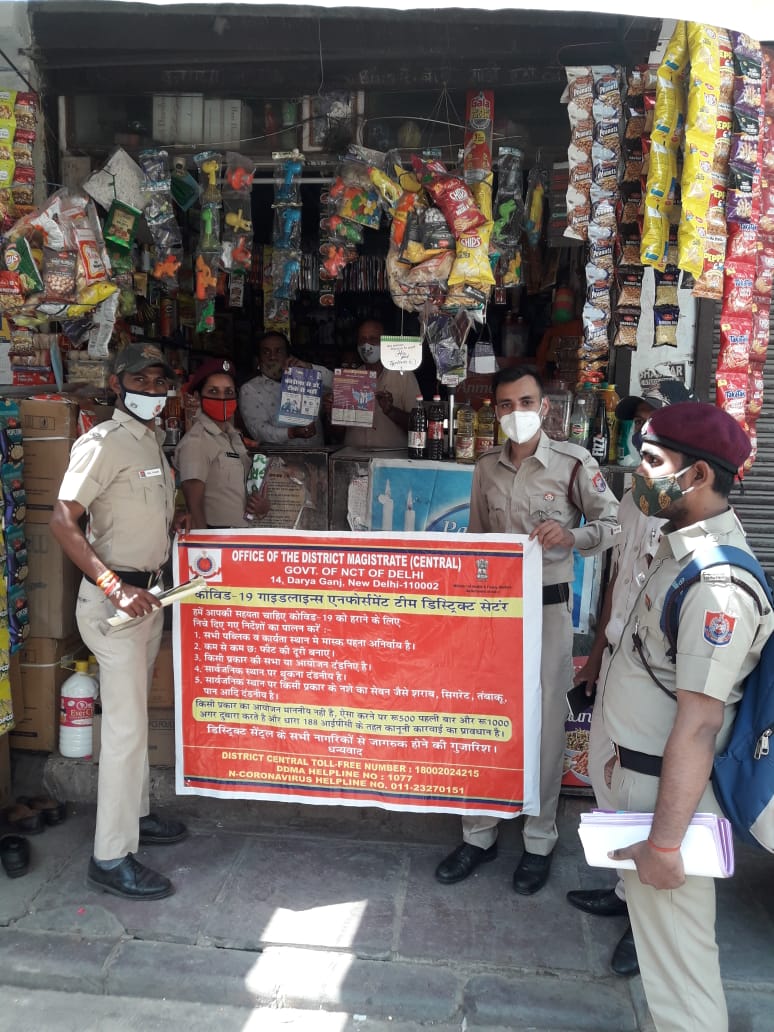 DMCentralDelhi's tweet photo. #Awareness regarding #COVID19 #appropriate_behaviour and #Vaccination in different areas of #Karolbag #sub-division of #Central_district.
#FightAgainstCovid19 #united2fightcorona #delhifightscorona
@ArvindKejriwal
@MoHFW_INDIA
@MIB_India
@PIB_India
@SatyendarJain
@PMOIndia https://t.co/qsif79SiJj