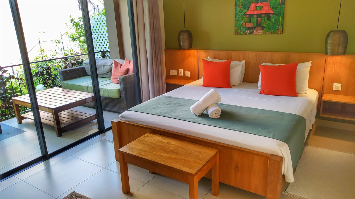 VerandaThought's tweet photo. I've just gone and booked me a holiday.
Well... It's three nights on an island that's only 15mins away, but it's a start.
#PrecedentedTimes https://t.co/pj9a8Poz2i