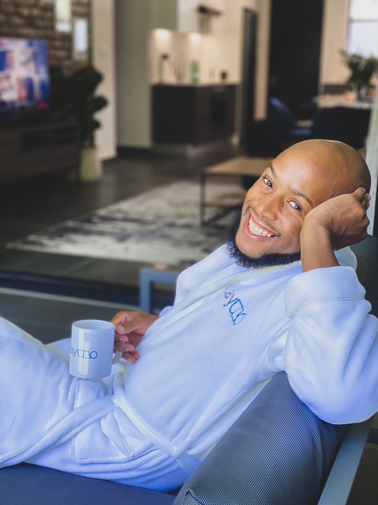 mohale_motaung's tweet photo. House rules: on Saturdays, we wear robes. 💙@StayUlo https://t.co/lL3rqnhevI
