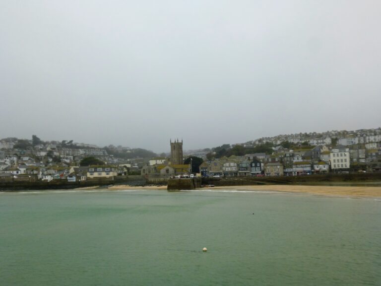 RJonTourUK's tweet photo. St Ives is a great place for a break away, my last visit was in October a few years back.
One highlight was a boat trip to seal island on the Dolly P boat.
https://t.co/fQ7pbI6Tkk #stives #Cornwall #satchatuk #staycation https://t.co/G8rGOoSdml