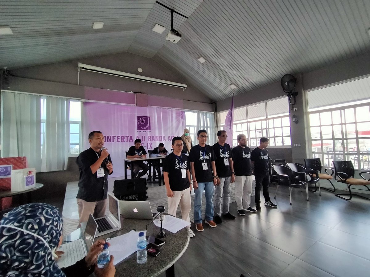 zulkabar's tweet photo. Ketua @aji_banda periode 2018-2021 @misdarul dinyatakan demisioner oleh Korwil Sumatera @AJIIndonesia @adiwarsidi, terima kasih Bg Ihsan berserta pengurus. #konferta9 https://t.co/HvOLAUfvcw