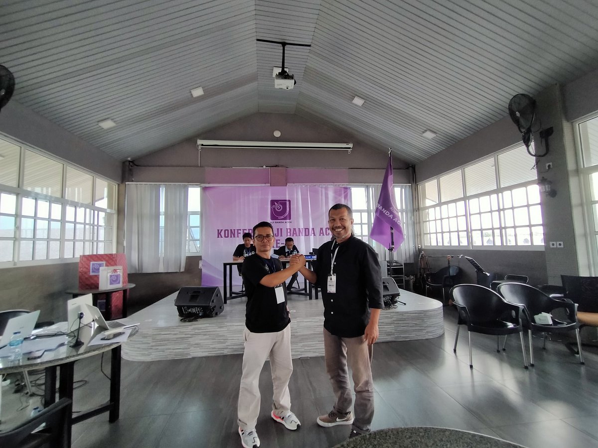 zulkabar's tweet photo. Ketua @aji_banda periode 2018-2021 @misdarul dinyatakan demisioner oleh Korwil Sumatera @AJIIndonesia @adiwarsidi, terima kasih Bg Ihsan berserta pengurus. #konferta9 https://t.co/HvOLAUfvcw