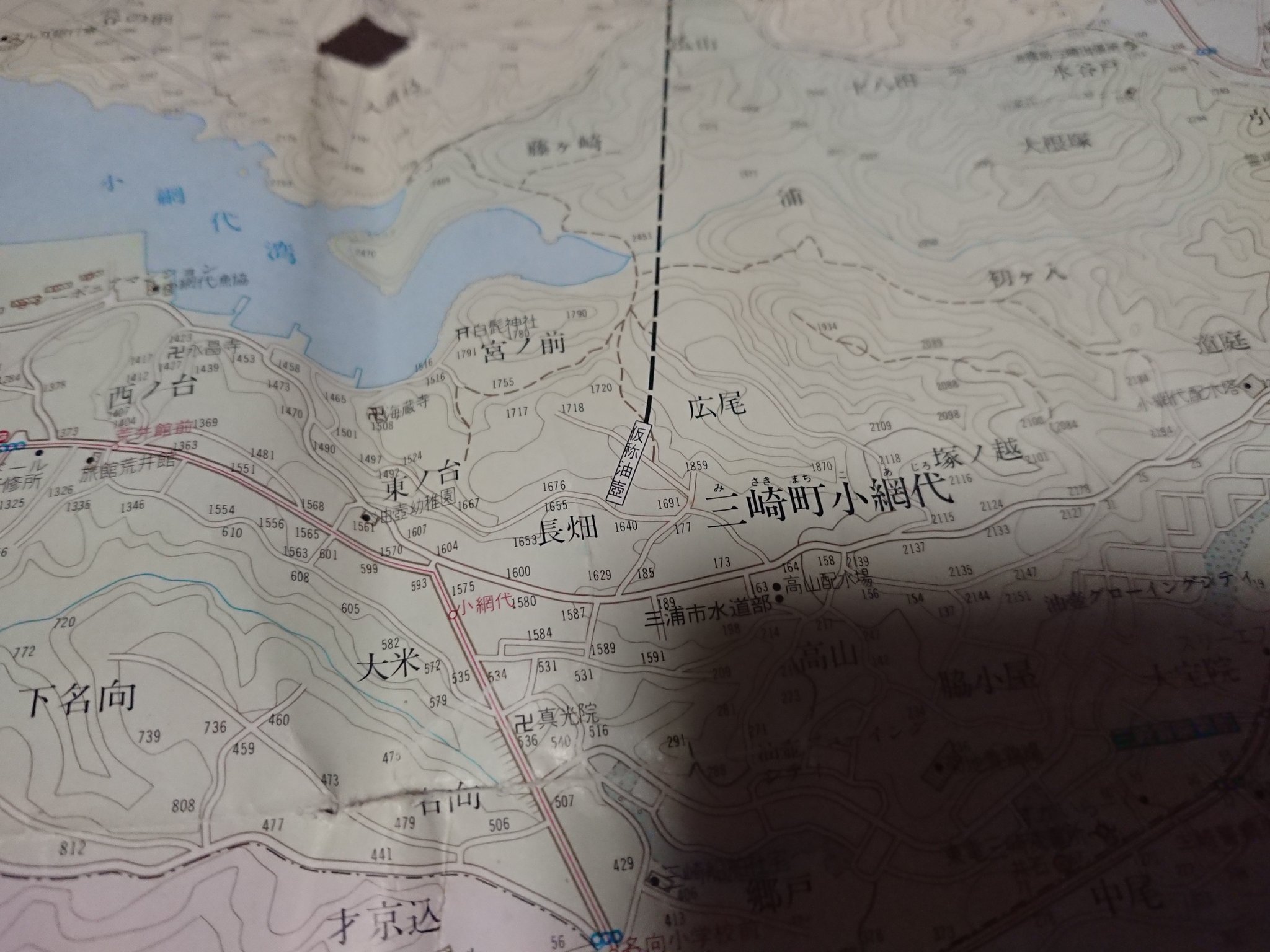 O Xrhsths ぺろぺろぺろし Sto Twitter 1993年発行の三浦市のマップ上には仮油壺駅が計画されていた しかし小網代の森を通過することから地元民から猛反発をくらい難航しました 他の路線の計画もあったが人口減少により白紙になりました 京急 三浦市 三崎口 け