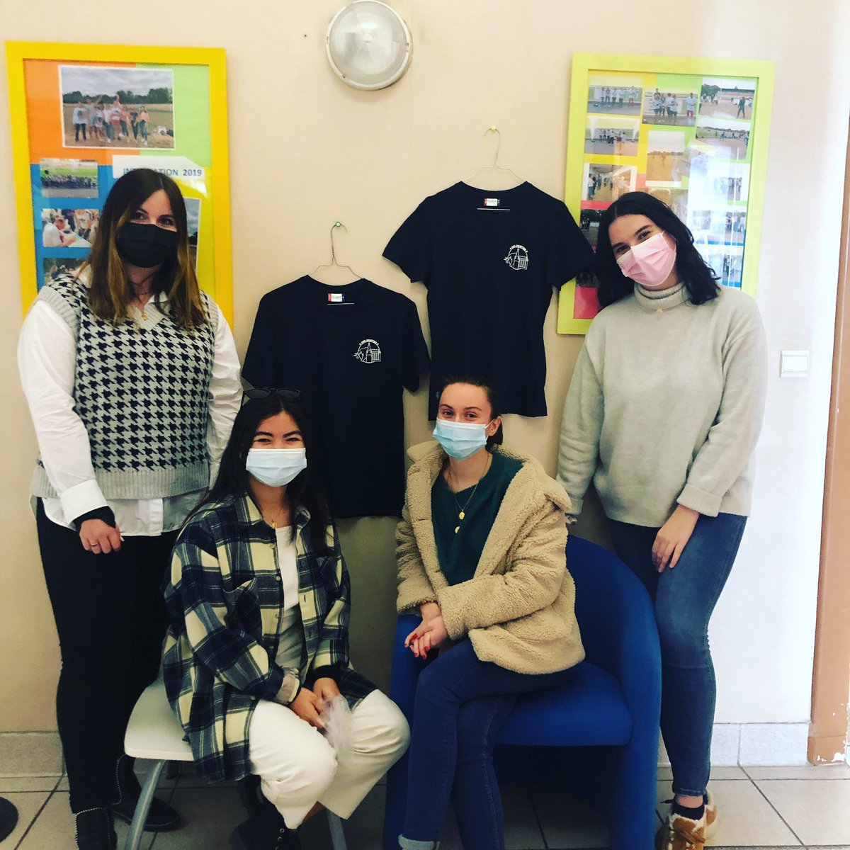 ims_nantes's tweet photo. L’équipe de Shop’iMS vous attend dans le hall de l’école pour les produits “Made in IMS”
A vos commandes ! https://t.co/akLHUmF9np. #espritdecole #nantes #boutiqueecole #ims #imsnantes # https://t.co/dJkNIWmg9w