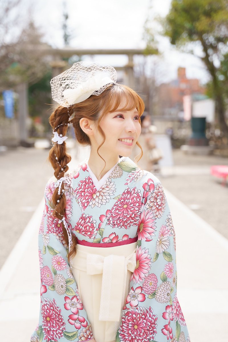 yukkaphotomo's tweet photo. 2種類の袴を着ました🌸

もうすぐ社会人！
どんな日々が待ってるのかな〜！！ https://t.co/C6EaKHdVT1