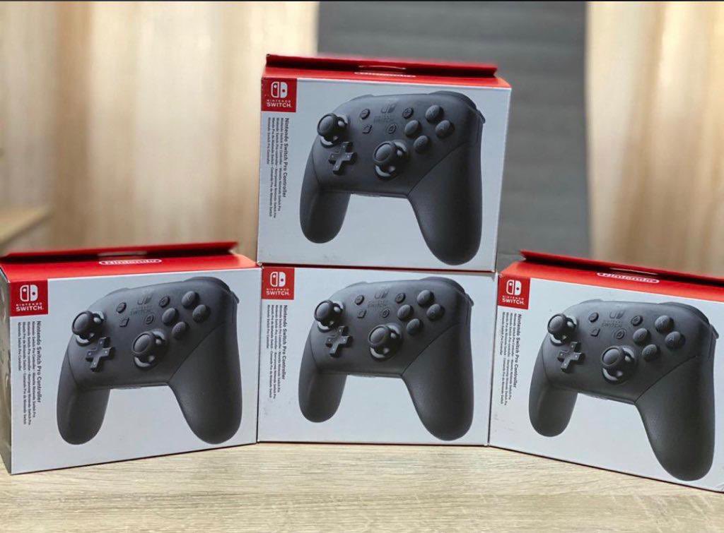 mohplay_inc_'s tweet photo. It’s weekend 🥳 We are still selling fam! Get all your gaming deals at affordable prices 🎮🔌🔥❤️ https://t.co/M1DLGA8Xan