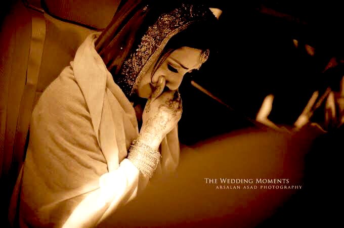 AliSherAzmat's tweet photo. ہمارے ہاں دلہن کے والدین کی اولین ترجیح یہ ہوتی ہے کہ
وہ اپنی بیٹی کو ہر چیز اُس کی پسند کی دیں۔۔
سوائے دولہے کے😔😔
#Reality
#TruthBride
#BitterTruth
#IgnoranceLevel https://t.co/ljqK2iwOqy