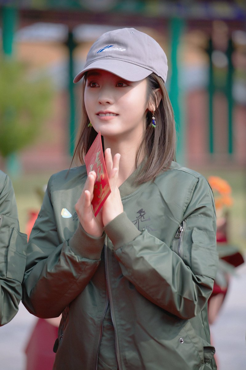CHAn_agassi's tweet photo. #Xingfei Studio Weibo update
At the ceremony booting for latest drama 飞狐外传 #TheFlyingFox https://t.co/ytI9pZ1DLZ