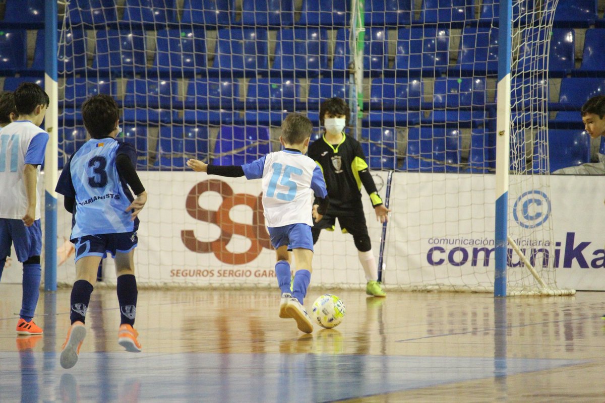 📸 Qué maravilla para empezar un sábado: Palau y futsal 🤩.

Las ganas y la ilusión de los peques no tiene precio 💙.  

#GanesDeMés