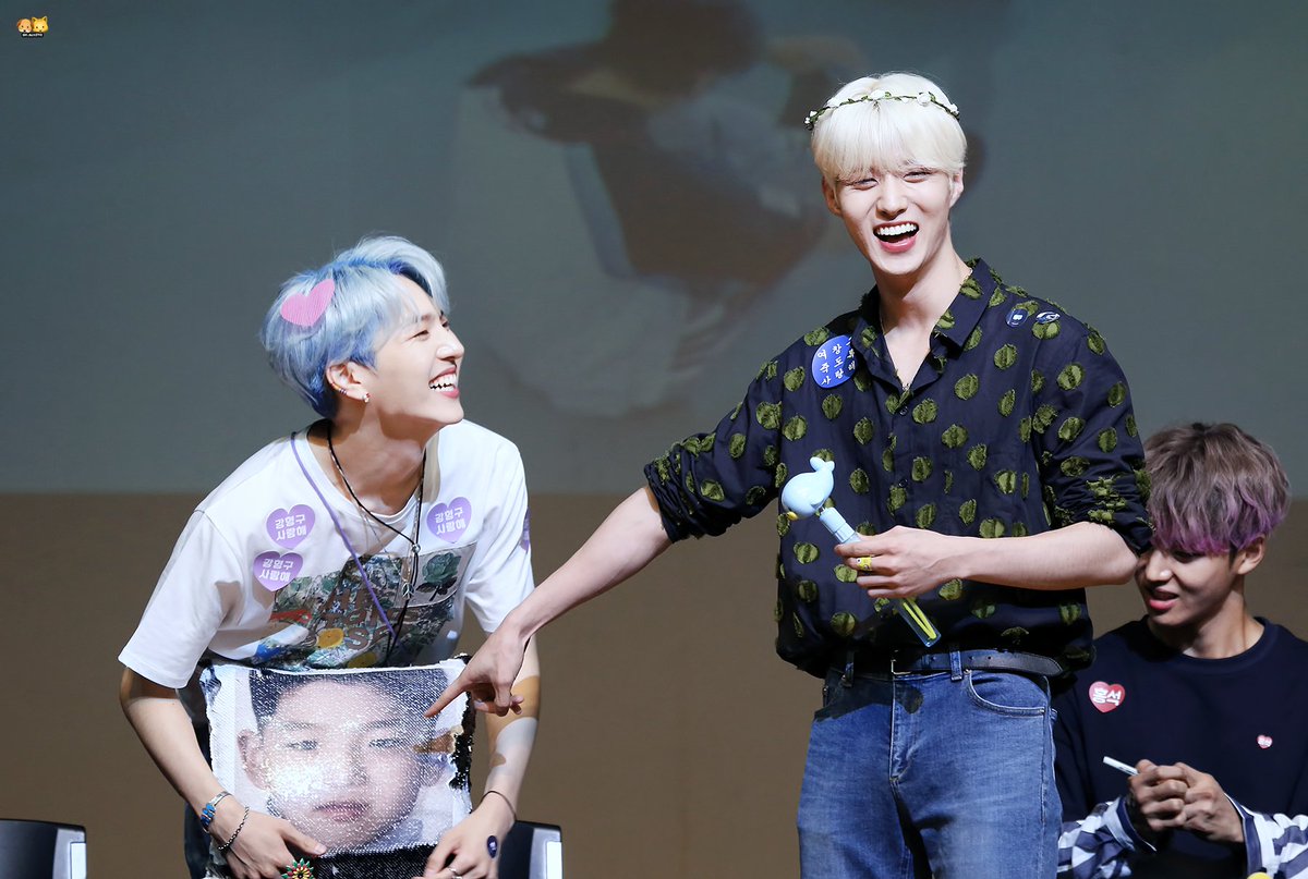 #펜타곤 ✰ #키노 with #여원
✰ <a href="/CUBE_PTG/">PENTAGON·펜타곤</a>