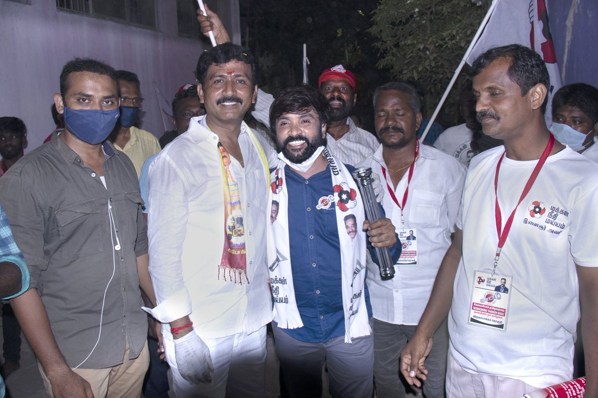 SnekanFC's tweet photo. செல்லும் இடமெல்லாம் மக்களின் ஆதரவு, நாளை நமதே
.
சிந்திப்பீர் வாக்களிப்பீர், டார்ச்லைட் சின்னத்தில்
.
சினேகன் விருகம்பாக்கம் தொகுதி
.
#virugambakkam #virugambakkamformnm #voteforsnekam #votefornnm #snehan #supportmn #voteforachange #virugambakkamconstituency #torchlight https://t.co/WbpW8UdRJ9